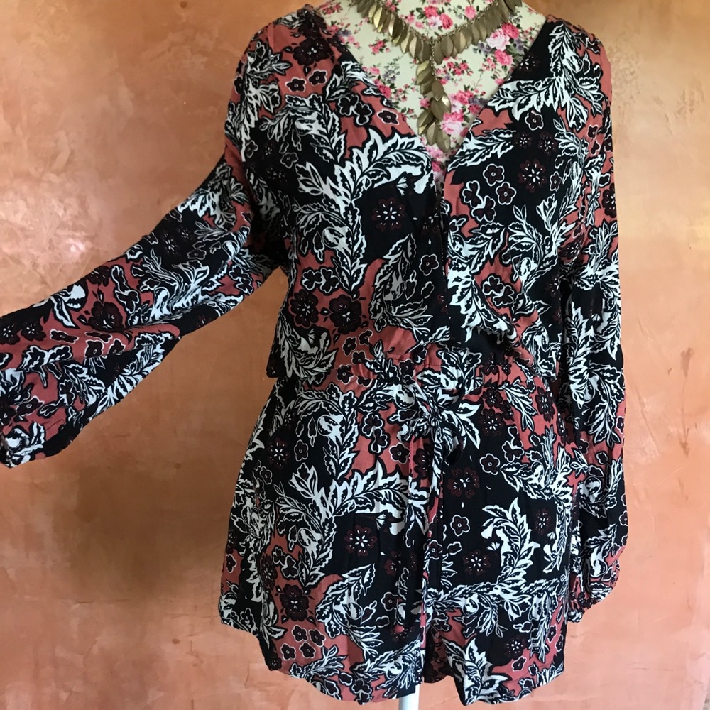 H&M Floral print Romper